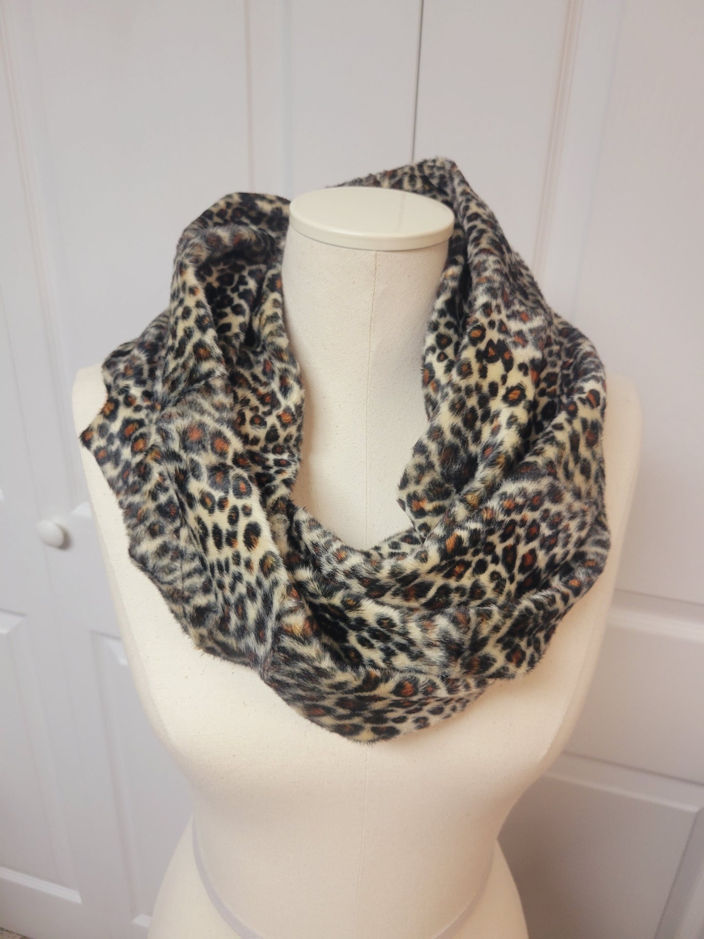 Leopard Single Loop Faux Fur Scarf