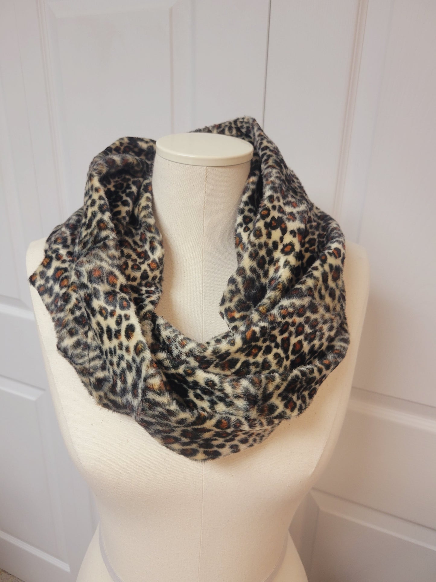 Leopard Single Loop Faux Fur Scarf