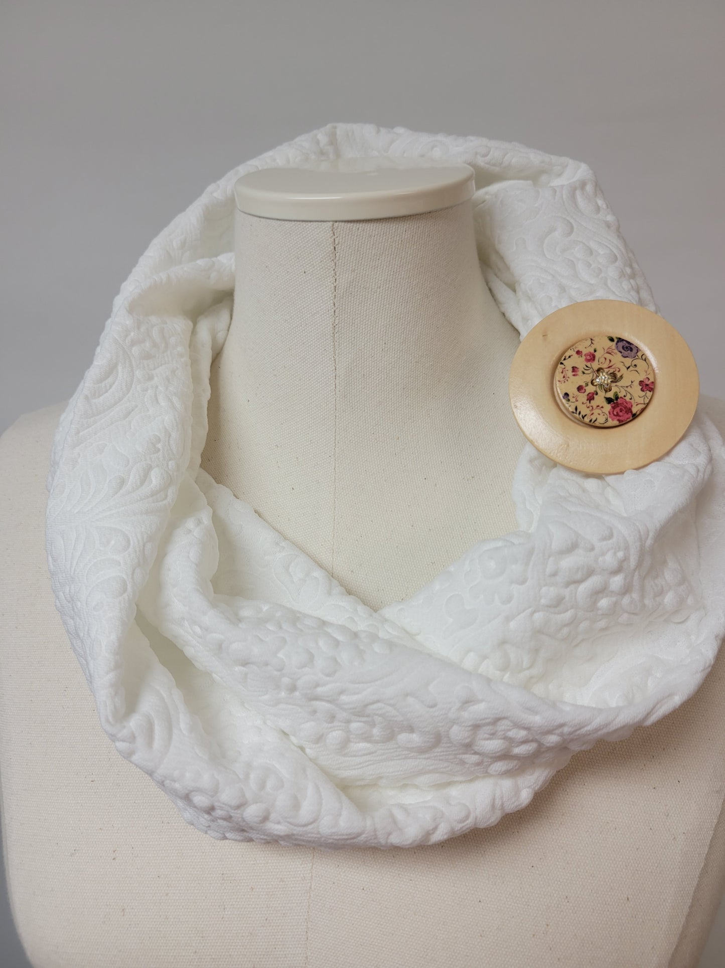 3" Natural Wood color and Flower Fashion Button